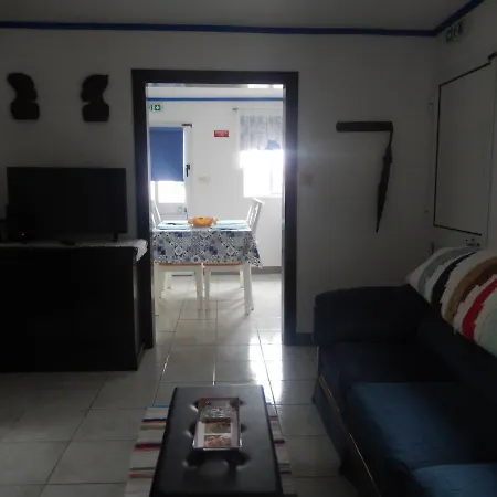 Guest house Cantinho Das Beiras Alojamento Local Praia da Vitoria